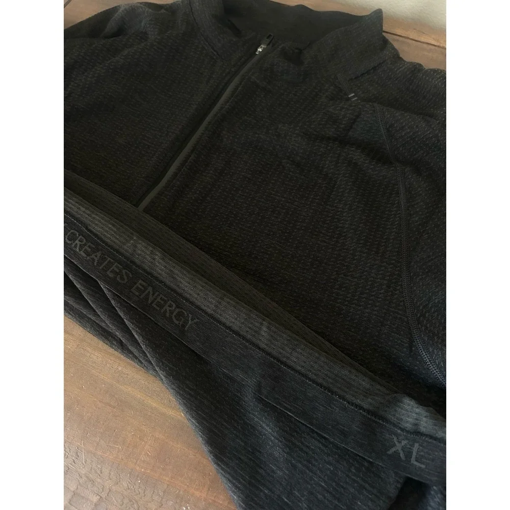 Lululemon Men's Metal Vent Tech Shirt  1/2 Zip LS 2.0 Size XL  I-2